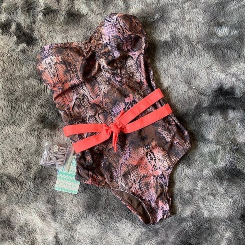 Saha One piece Swimsuit